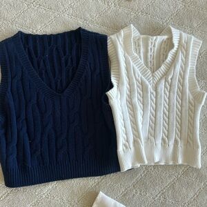 Cable Knit V-Neck Sweater Vest - Navy and White